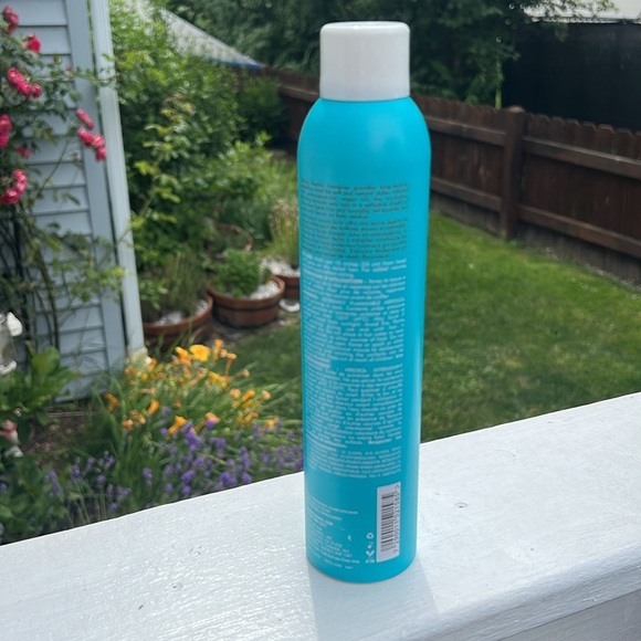 Moroccan oil luminous hairspray, weightless natural look no sticky residue - Picture 2 of 2